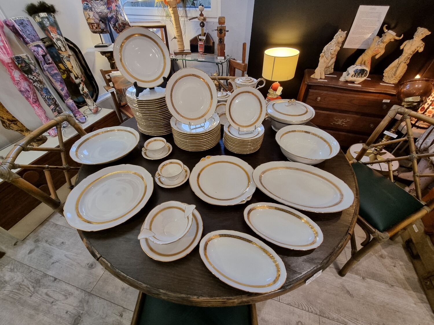 UM Limoges table service, Art Deco gold thread porcelain 80 pieces