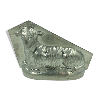 Pascal lamb ice mold