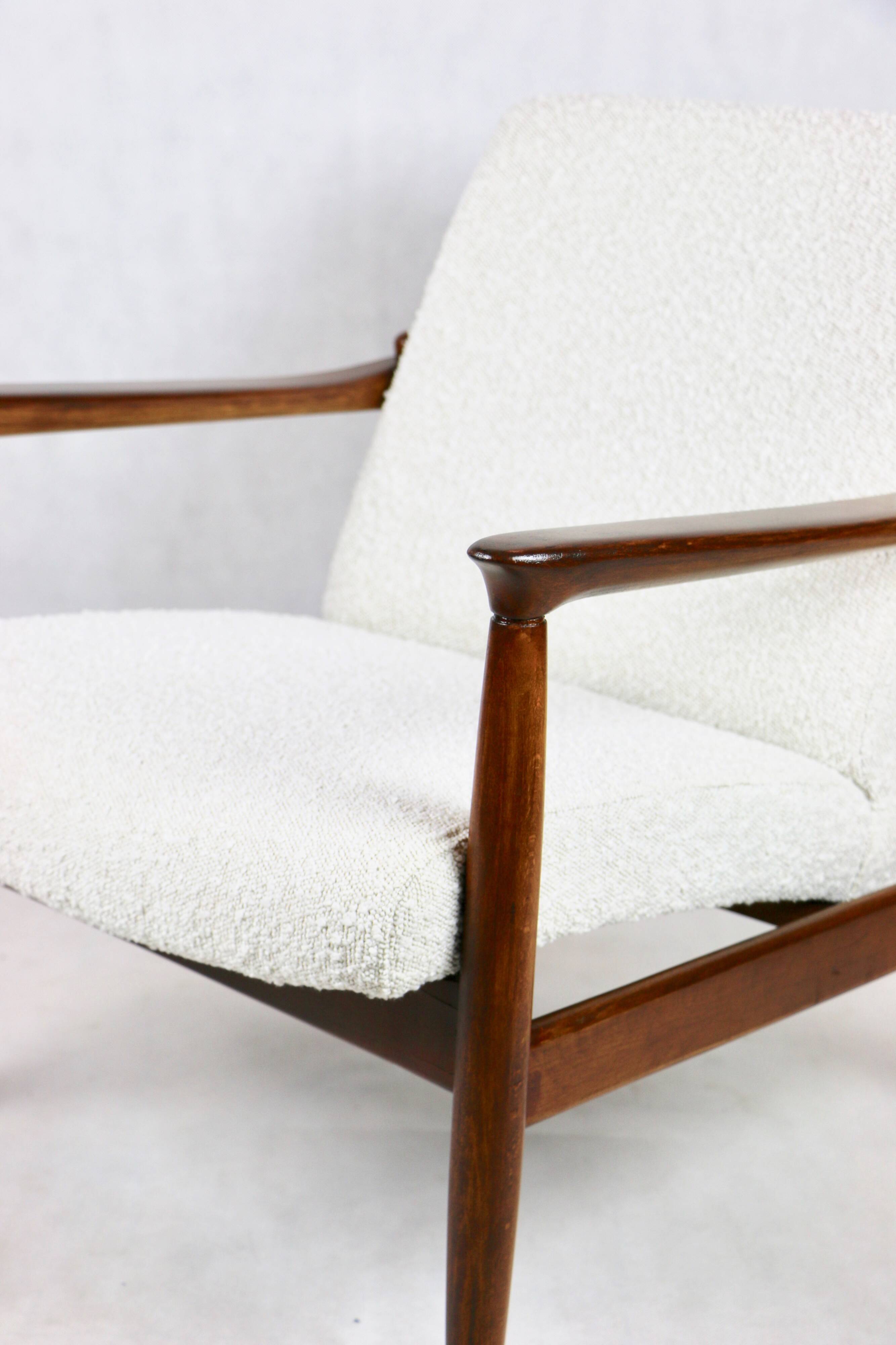 GFM-64 armchair, design by Edmund Homa from the 60s, white boucle