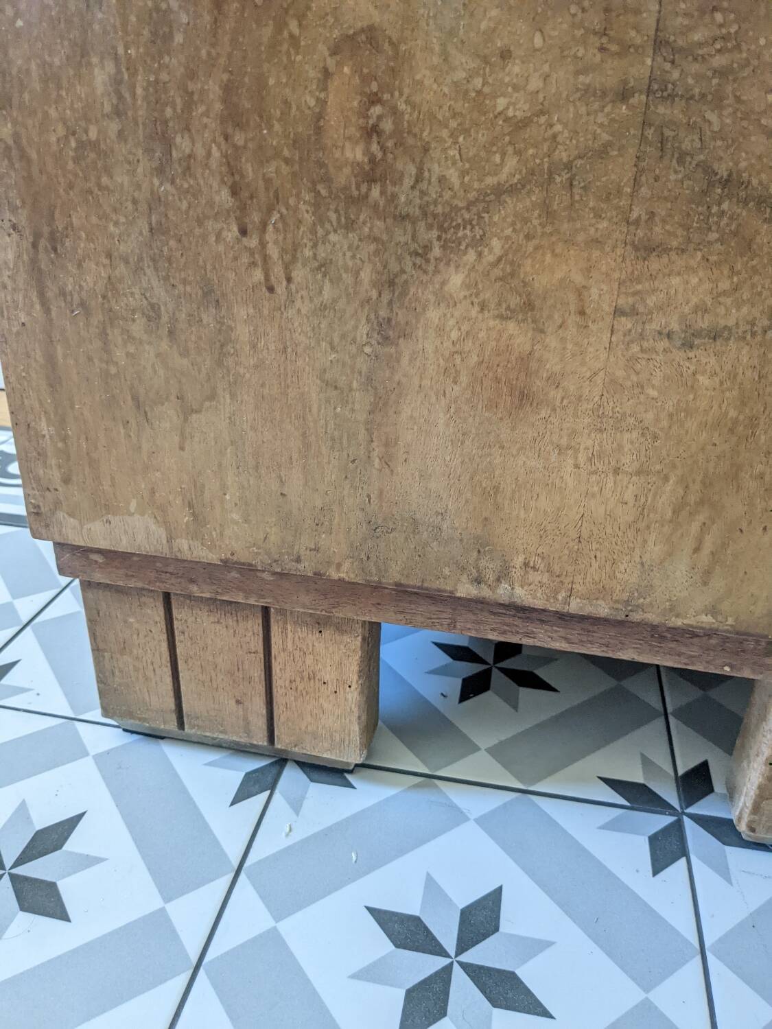 Small occasional piece of furniture