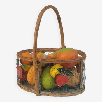 Panier vintage "en rotin" garni de fruits