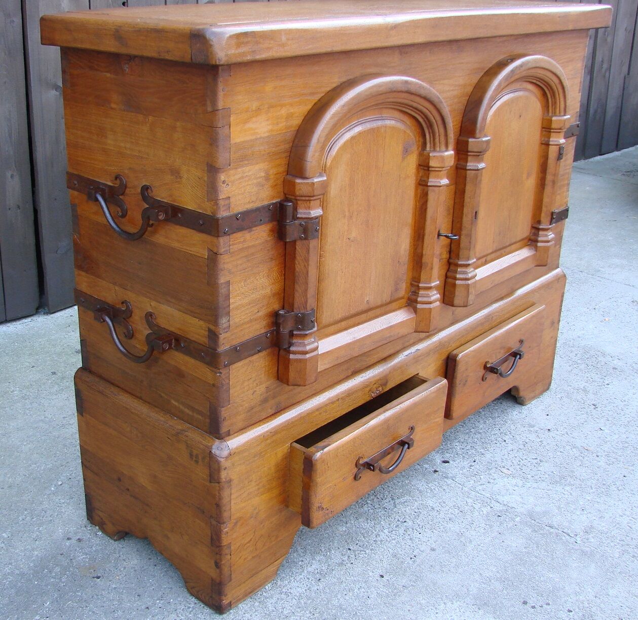 Oak chest of drawers, 50s