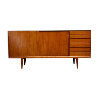 Buffet scandinave en teck du milieu du siècle, Credenza, design danois par Henry Rosengren Hansen, années 1960