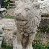 Paire de lions de jardin en pierre ancien vintage