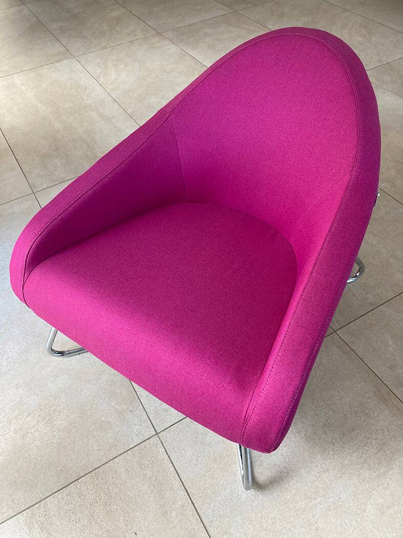 Fauteuil design tissu rose