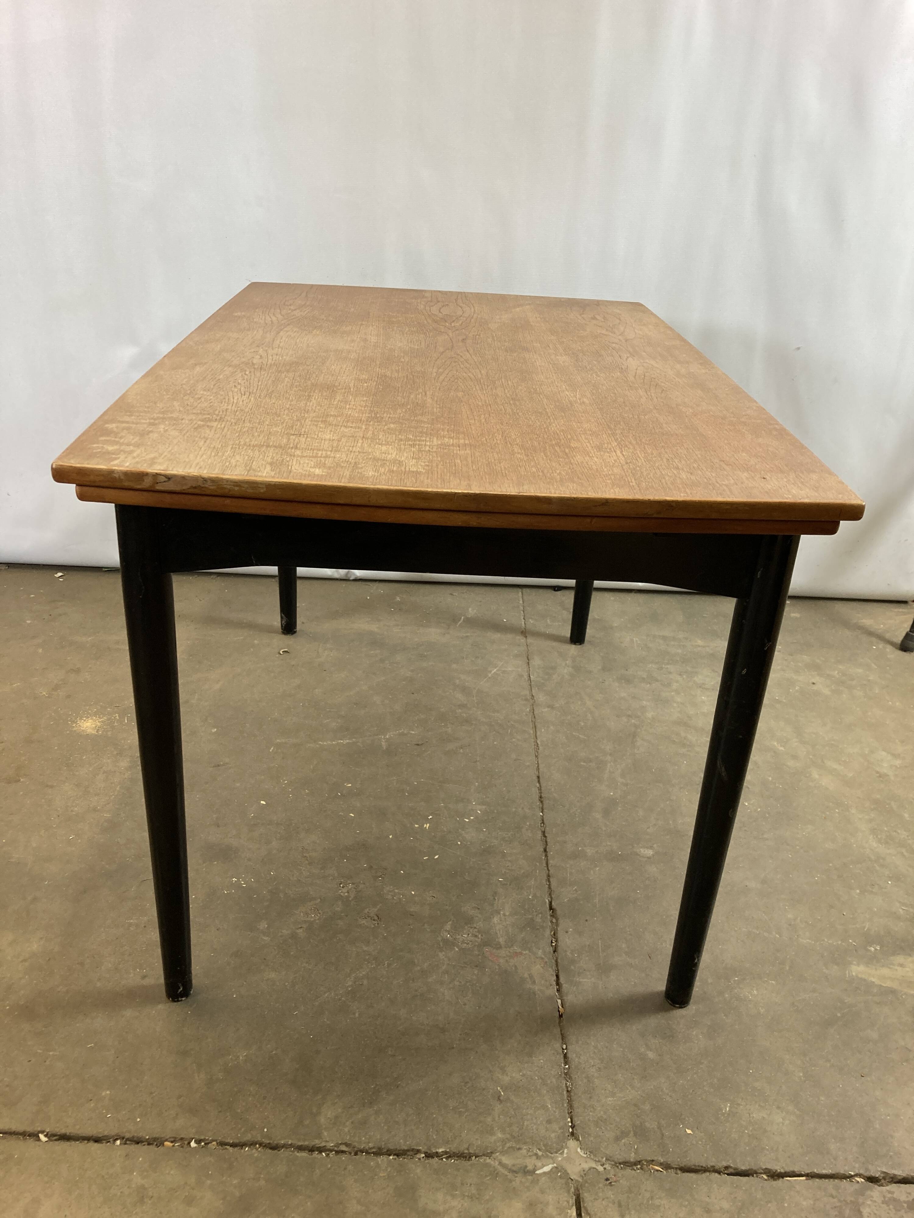 Extendable vintage dining table
