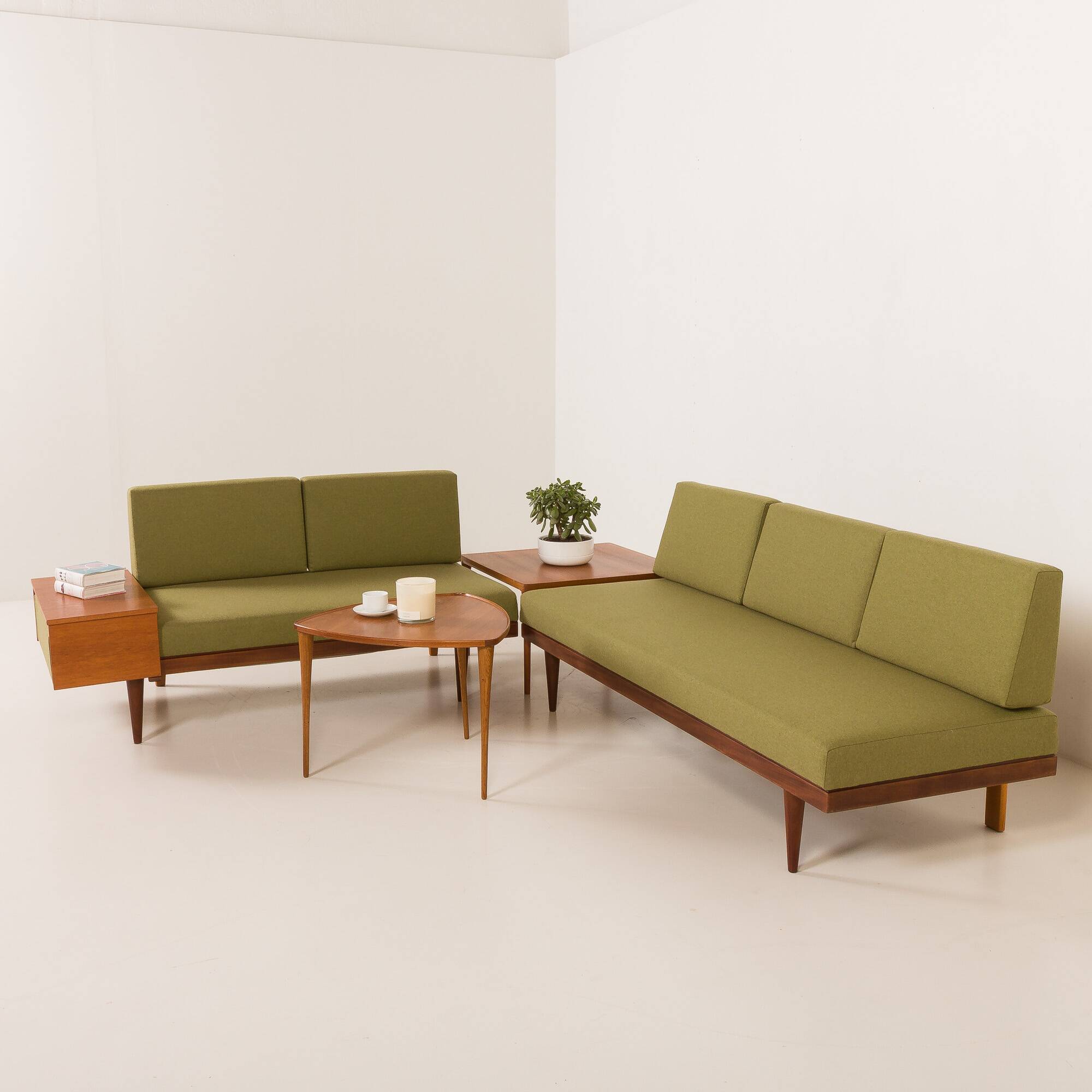 Svane daybed suit, set of 2 sofas and a side table by Igmar Relling, Norway