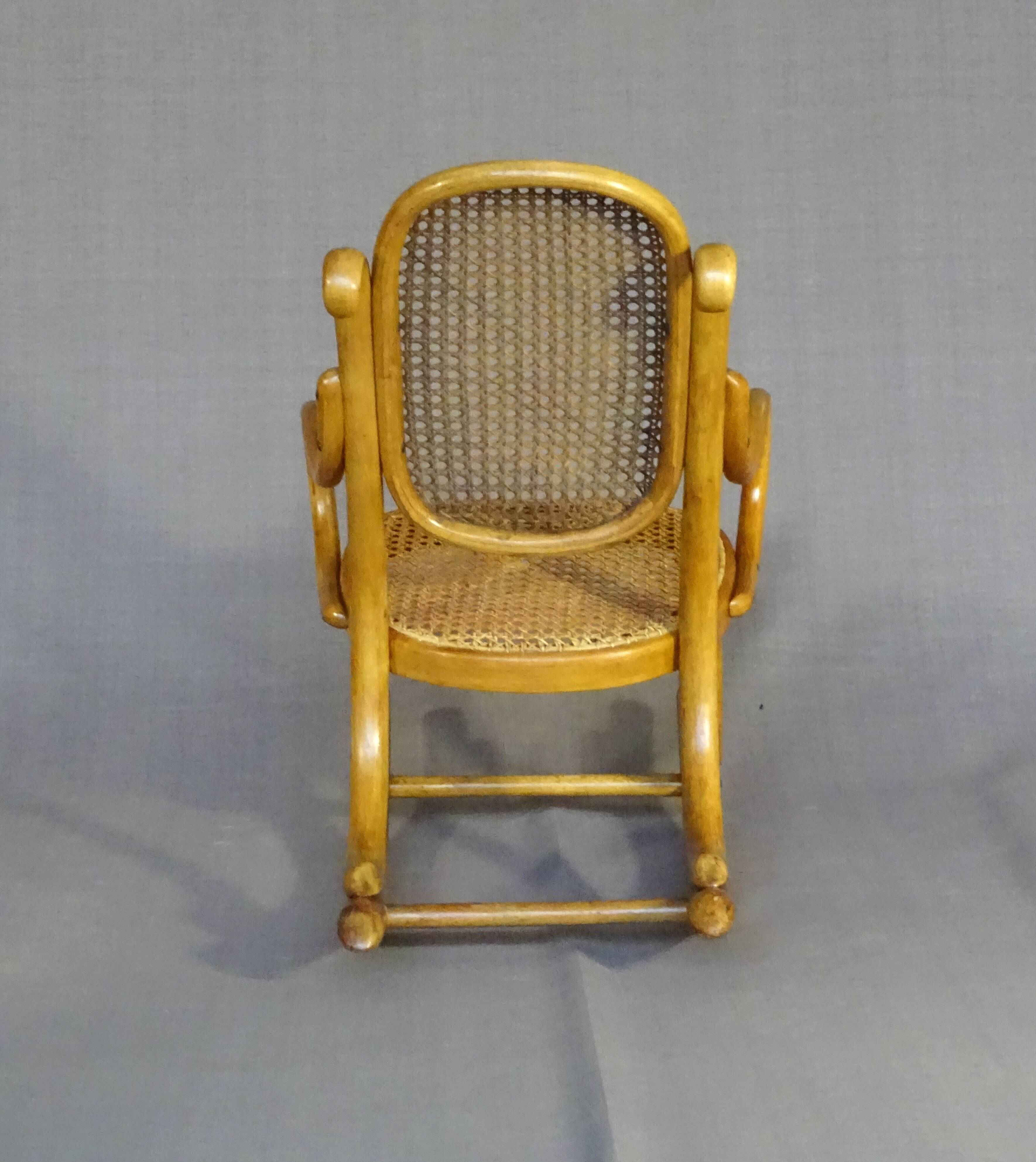 Children's rocking chair No. 1 by Thonet Ca, 1910