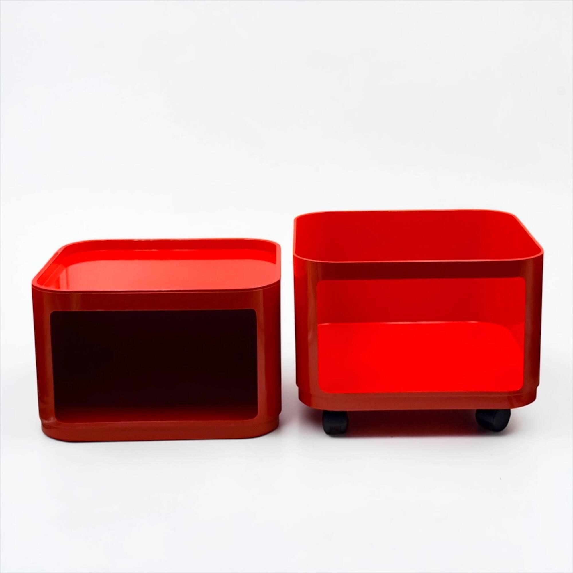 Module de rangement Kartell rouge design italien des années 70