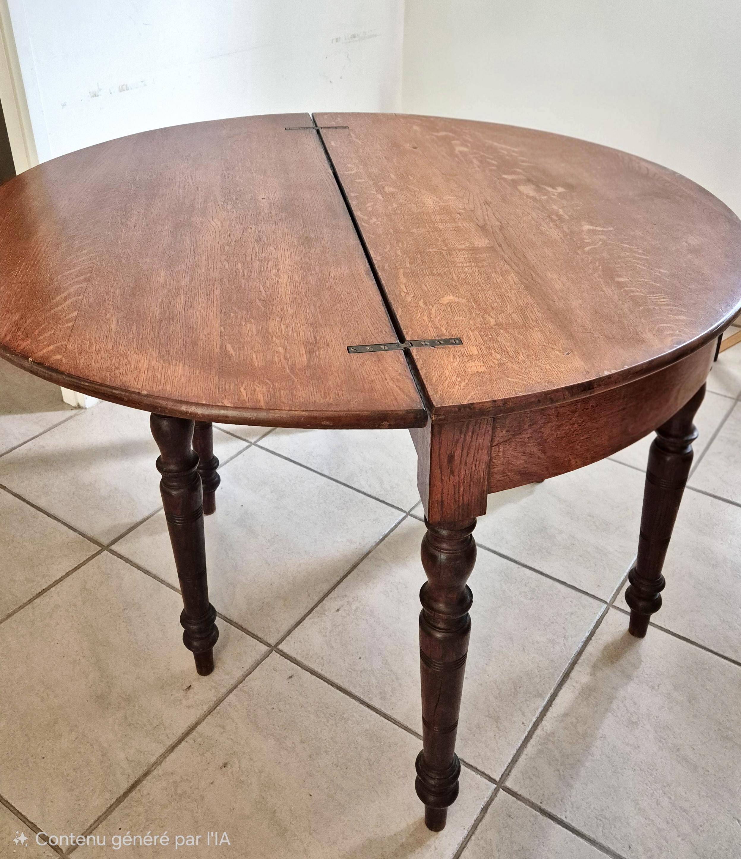 Half-moon table made of solid wood.