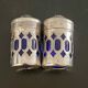 Duo salt shaker and pepper shaker 30s on display
