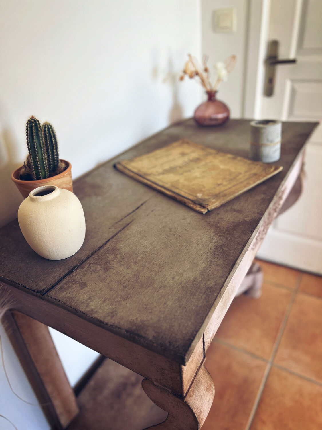 Console shabby chic Tuscan patina