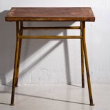Ancienne table d’extérieur de couleur ocre (c.1920)