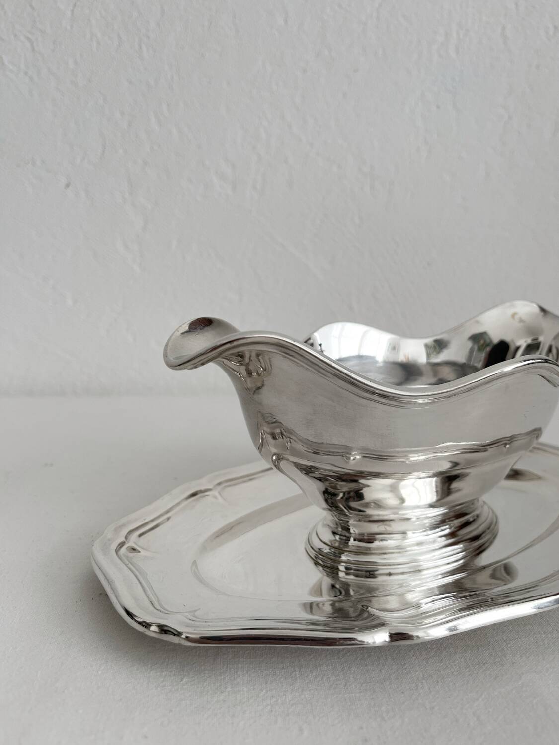 Ercuis silver-plated metal gravy boat