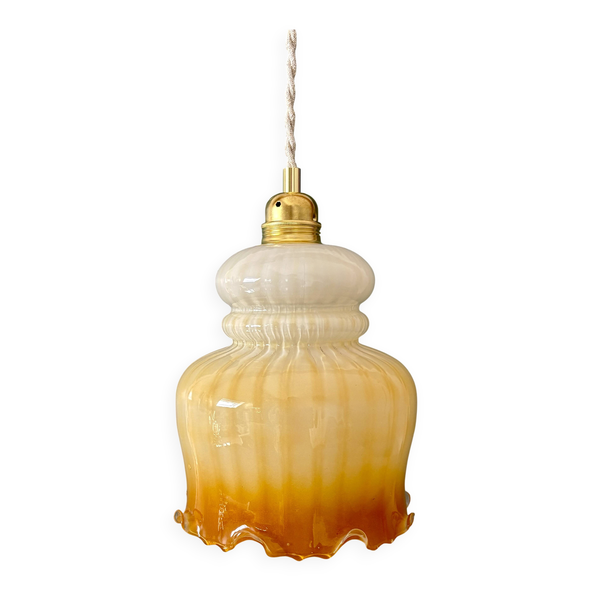Vintage suspension globe in white and ochre opaline.