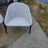 Black and white garden lounge