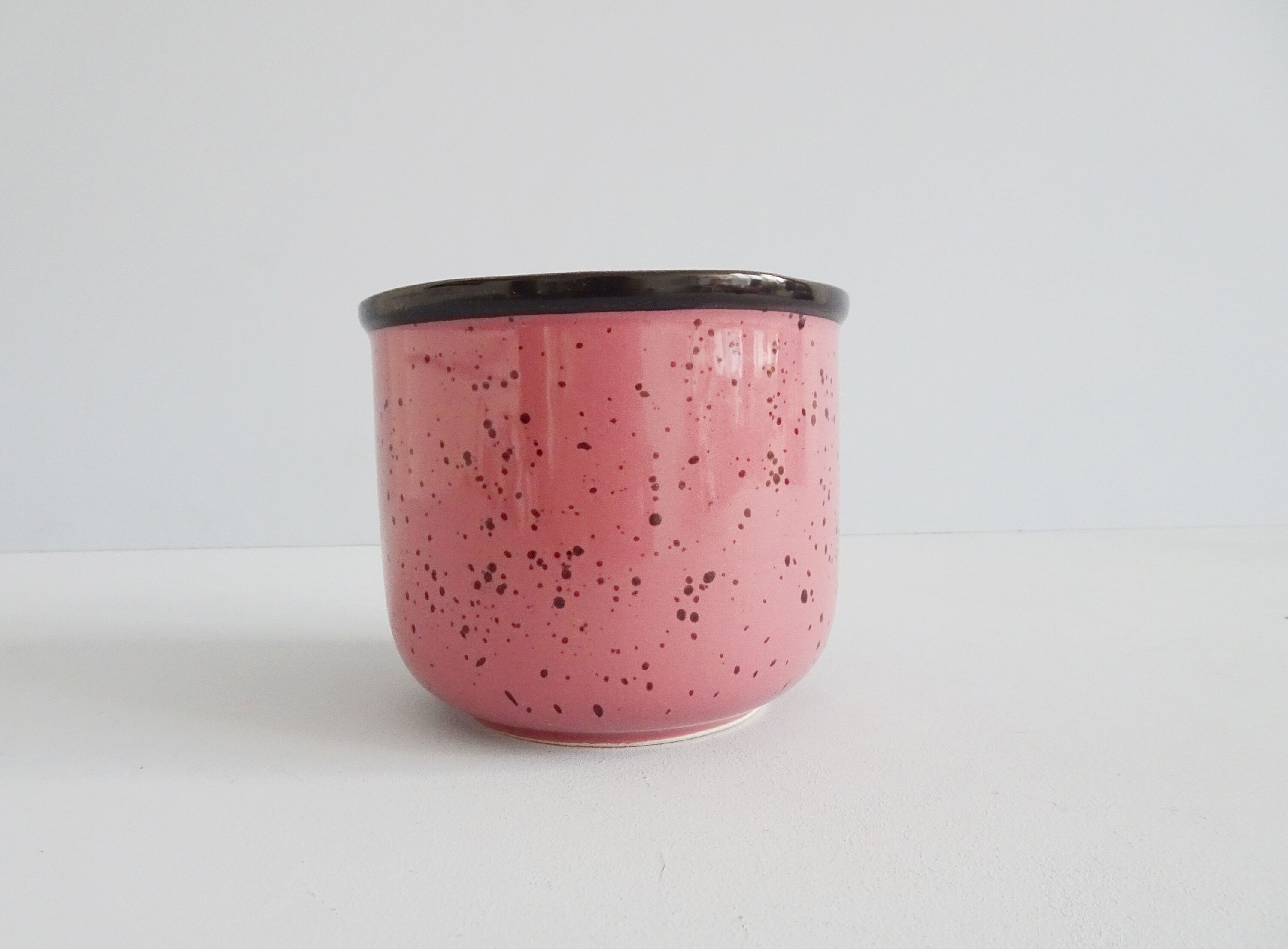 Flowerpot pink with terrazzo pattern, ceramic planter pink, plant pot 80s