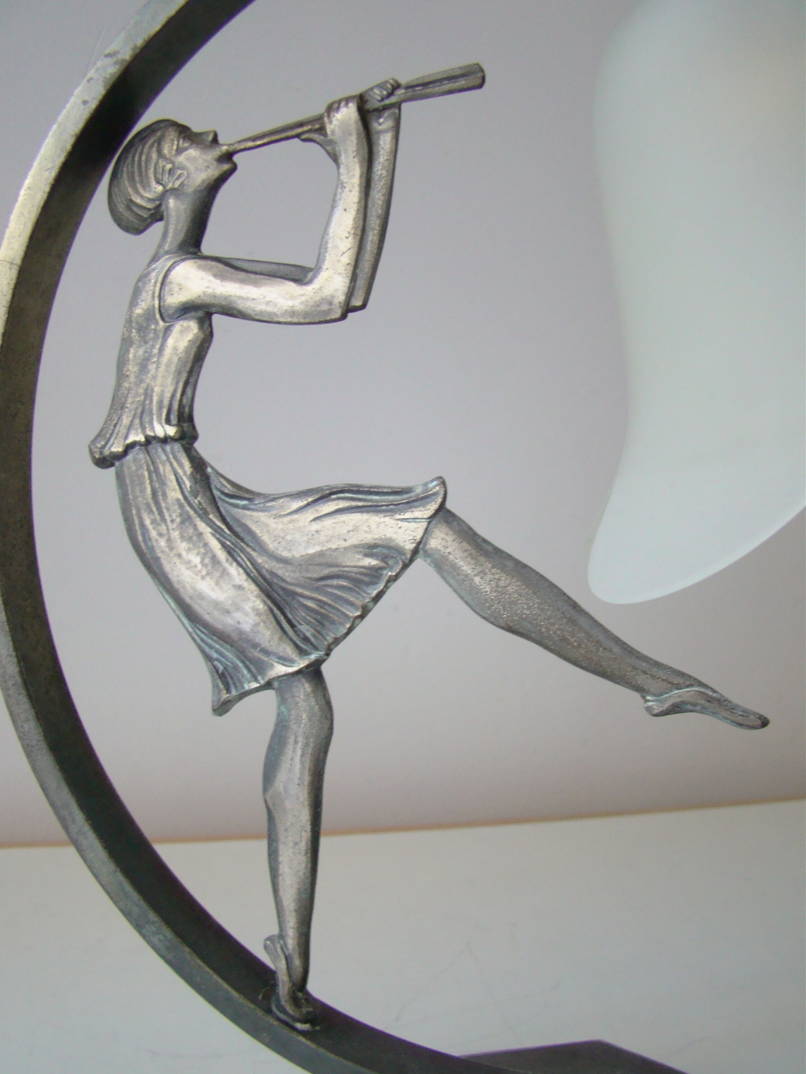 Art deco lamp, flute dancer