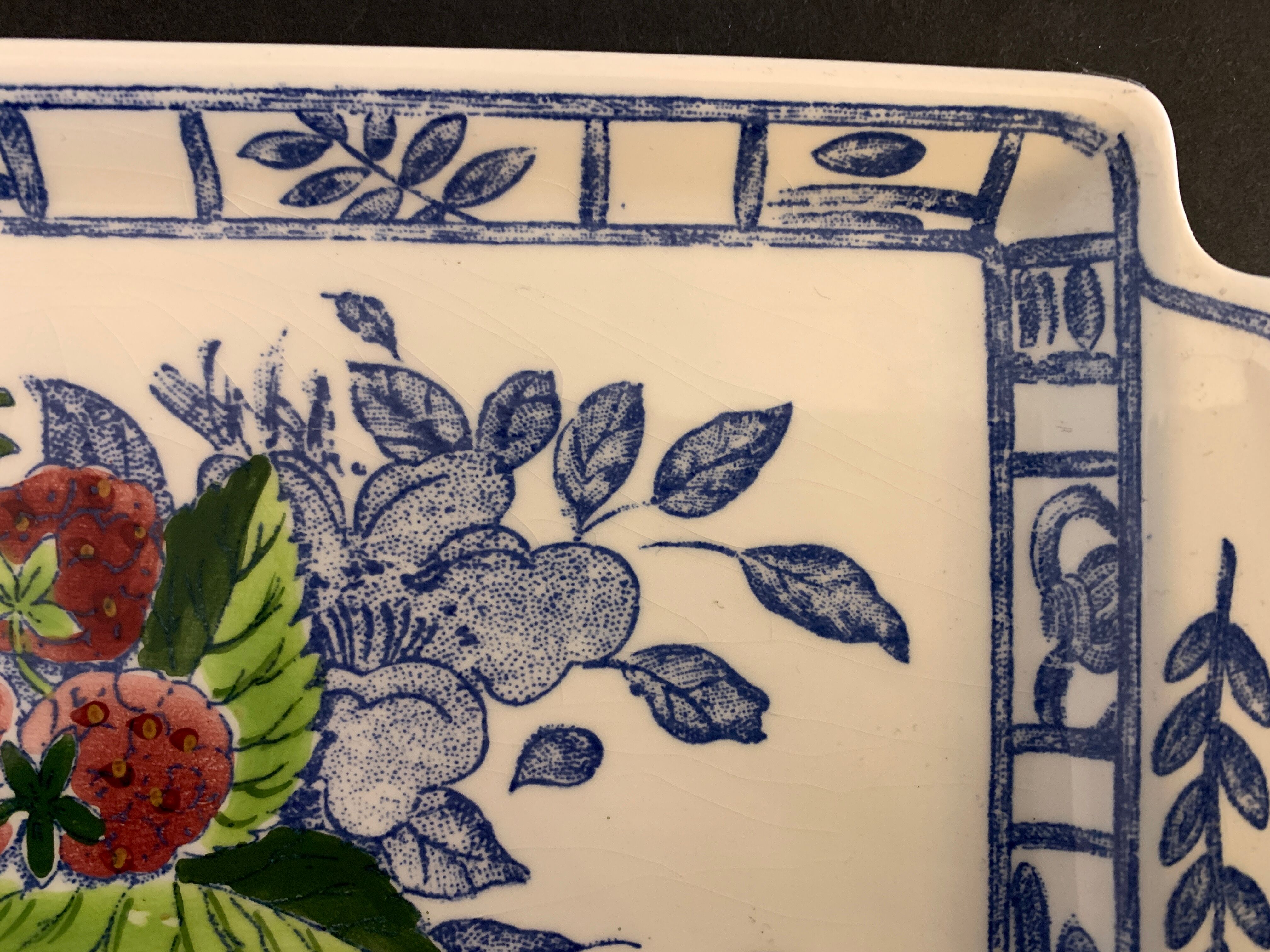 Gien cake dish, blue bird and fruit, design Isabelle de Borchgrave