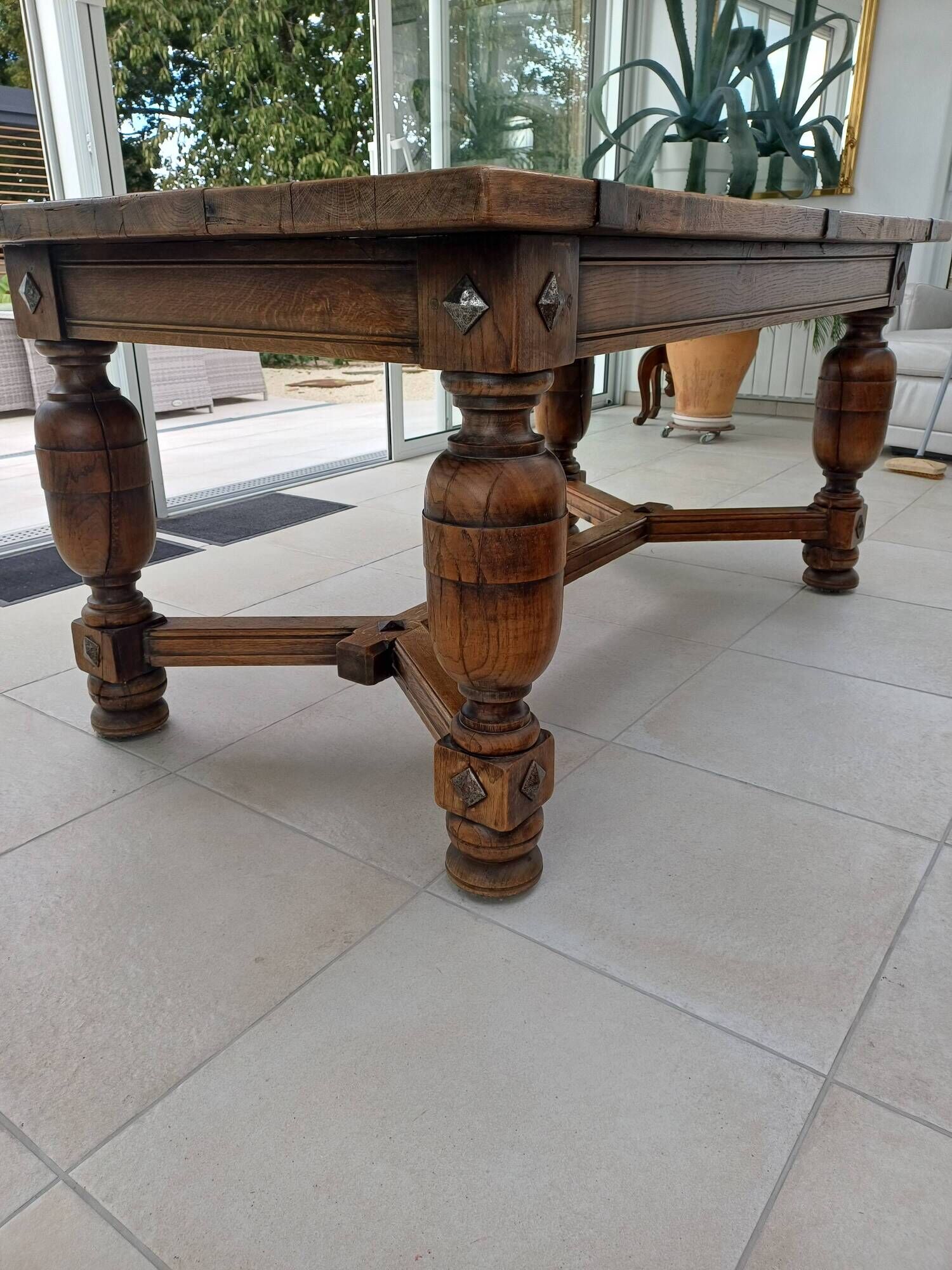 Centenary table in solid oak – Spanish Renaissance style (180 cm).