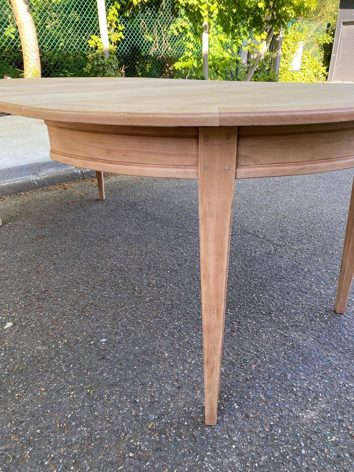 Louis XVI extendable round table in solid raw oak 210cm 19th century