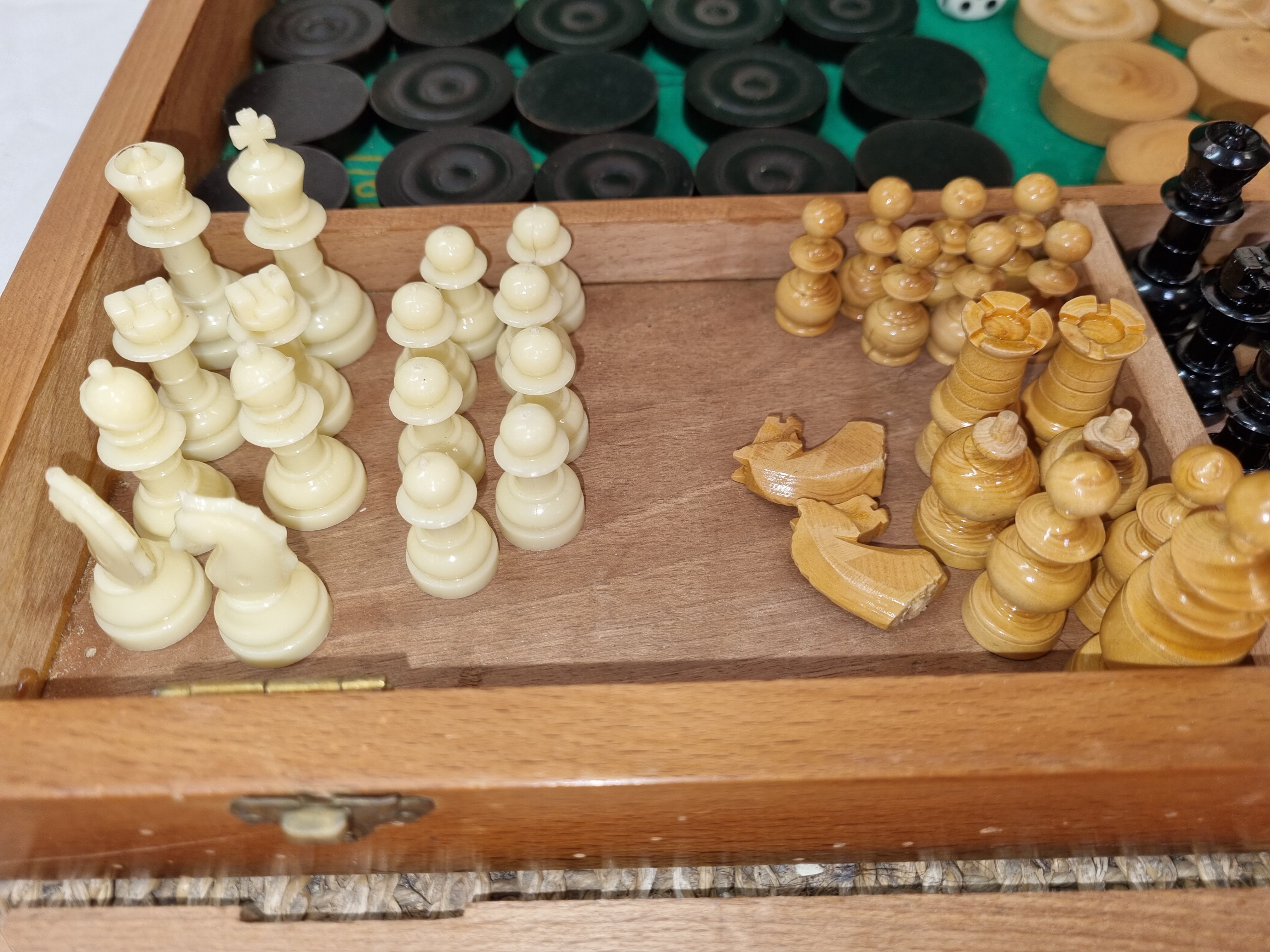 Chess and checkers, 1940