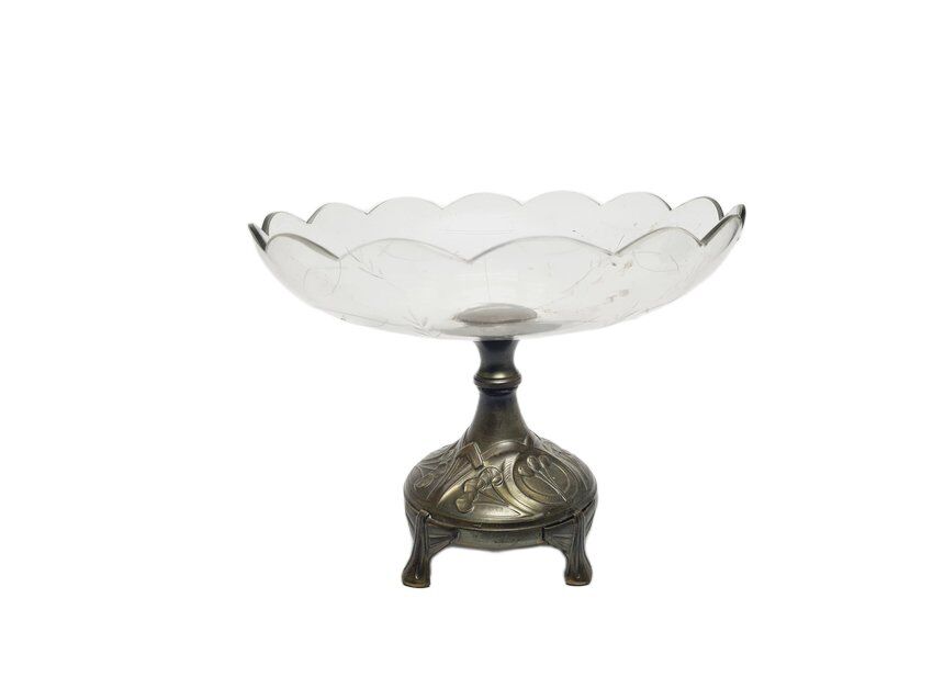 Art Nouveau bowl on stand, Germany, 1900s