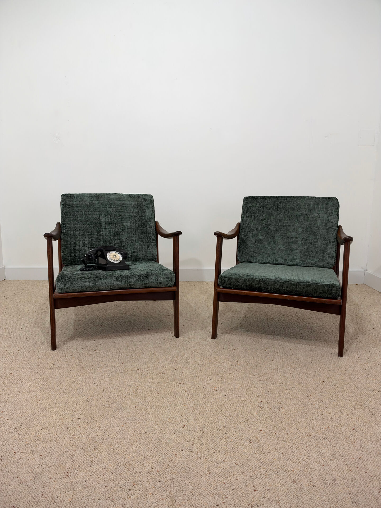Pair of vintage Scandinavian armchairs – 1960s/70s