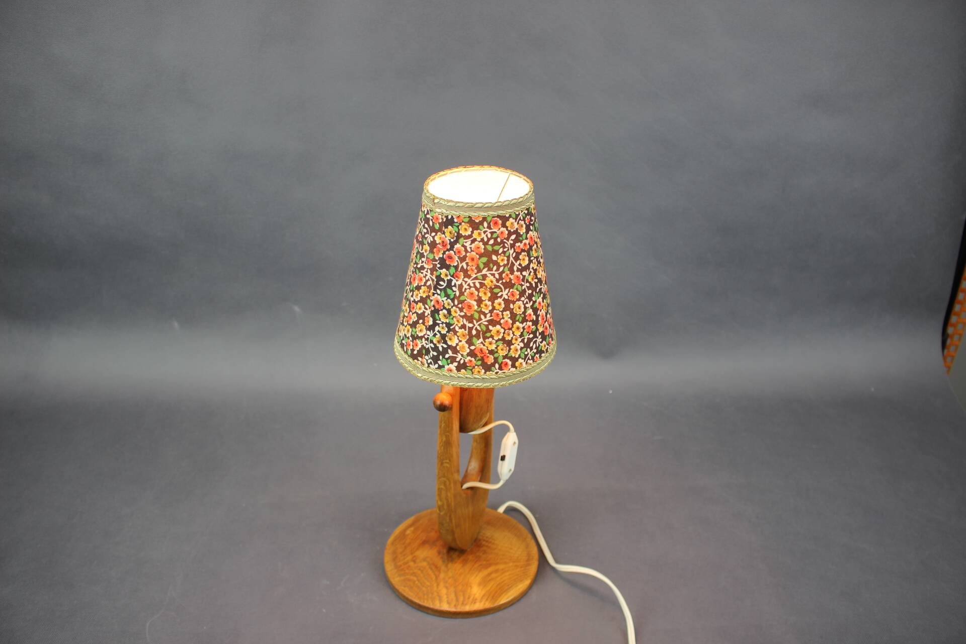 Mid-century adjustable wooden table lamp with floral shade, Czechoslovakia, 1970.