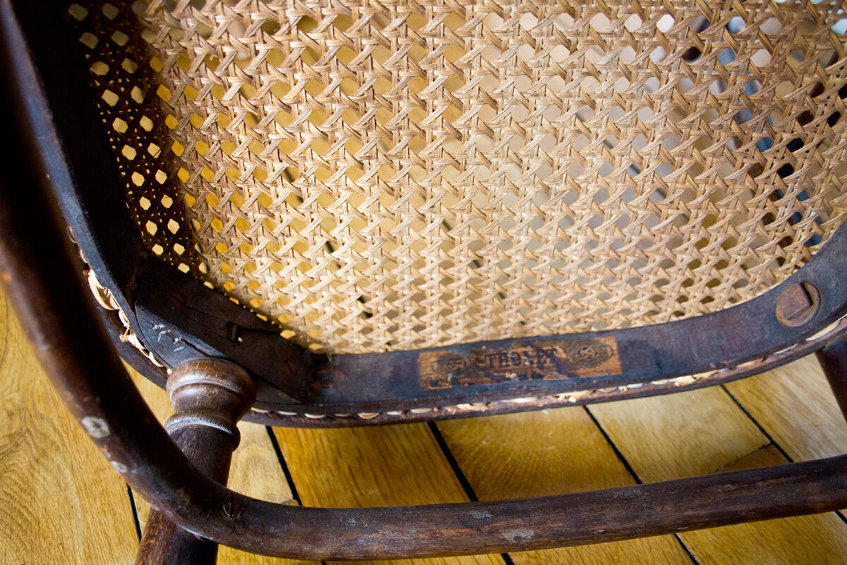 Paire de chaises bistrot cannées Thonet