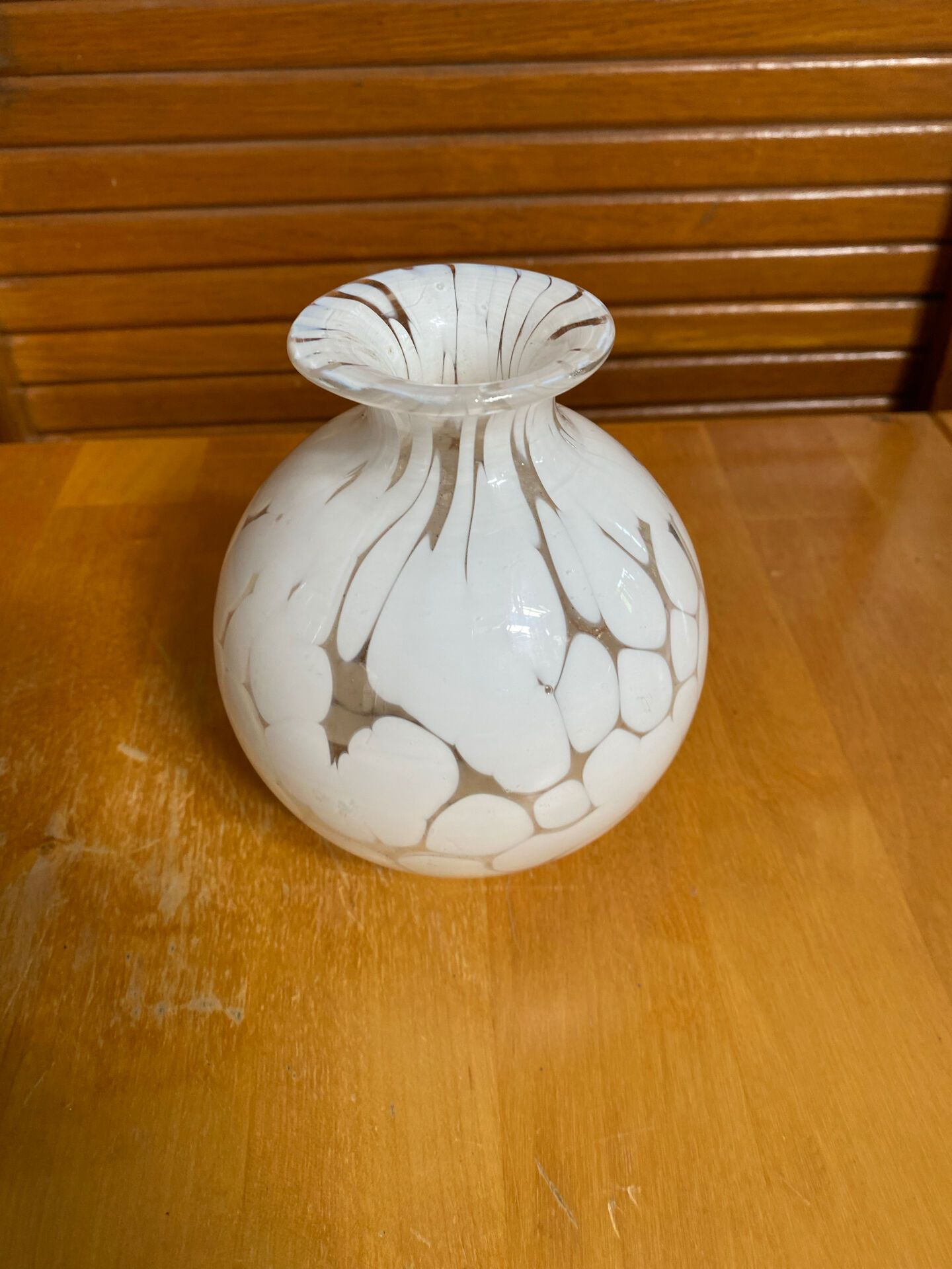 Murano speckled glass ball vase, vintage soliflore.