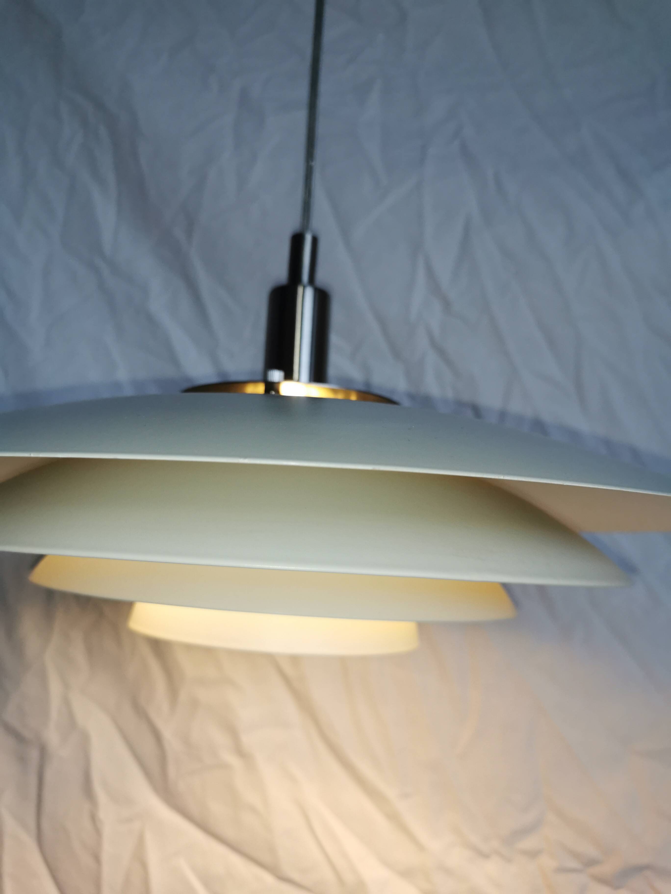 White pendant light, Scandinavian, space age, Poulsen style, 1990.