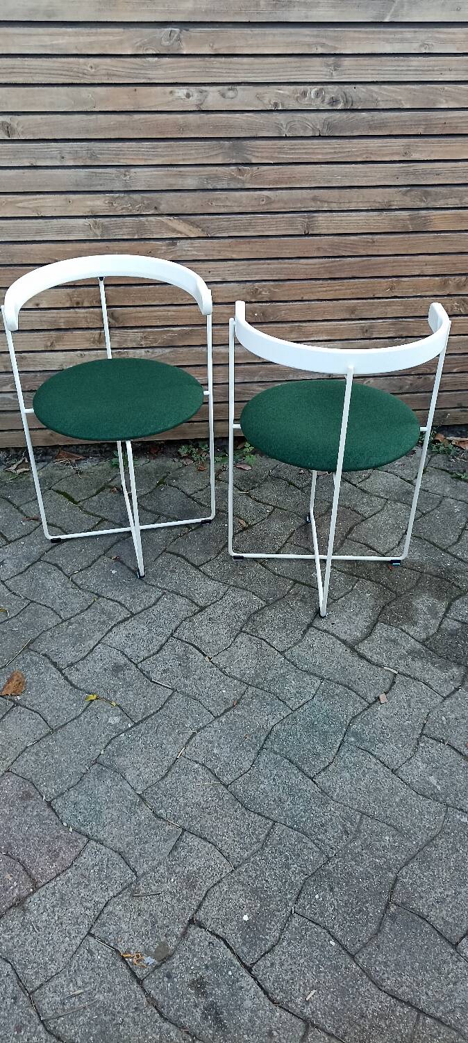 Soley chairs and designer table