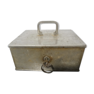 Old iron cash