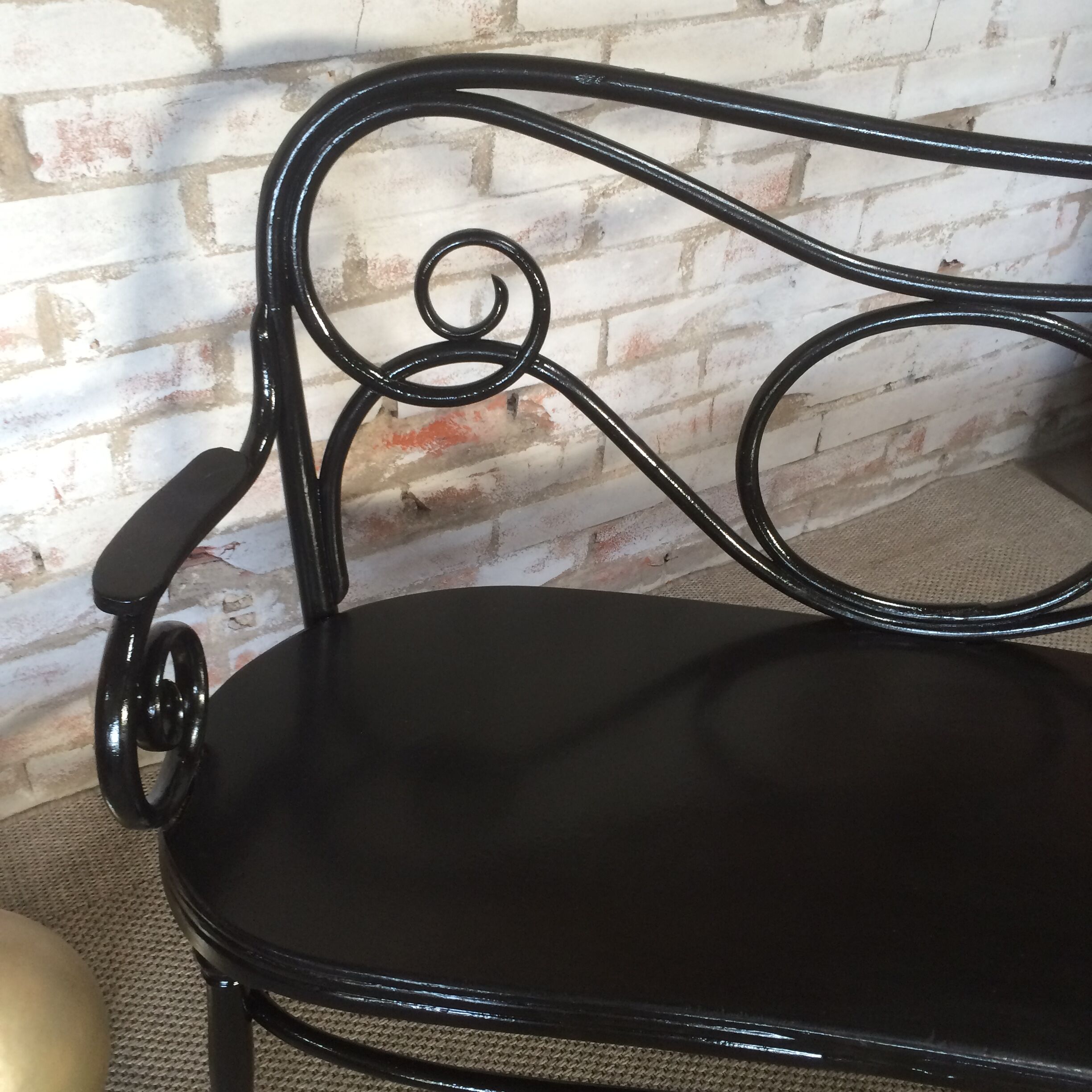 Banquette Thonet laqué noir