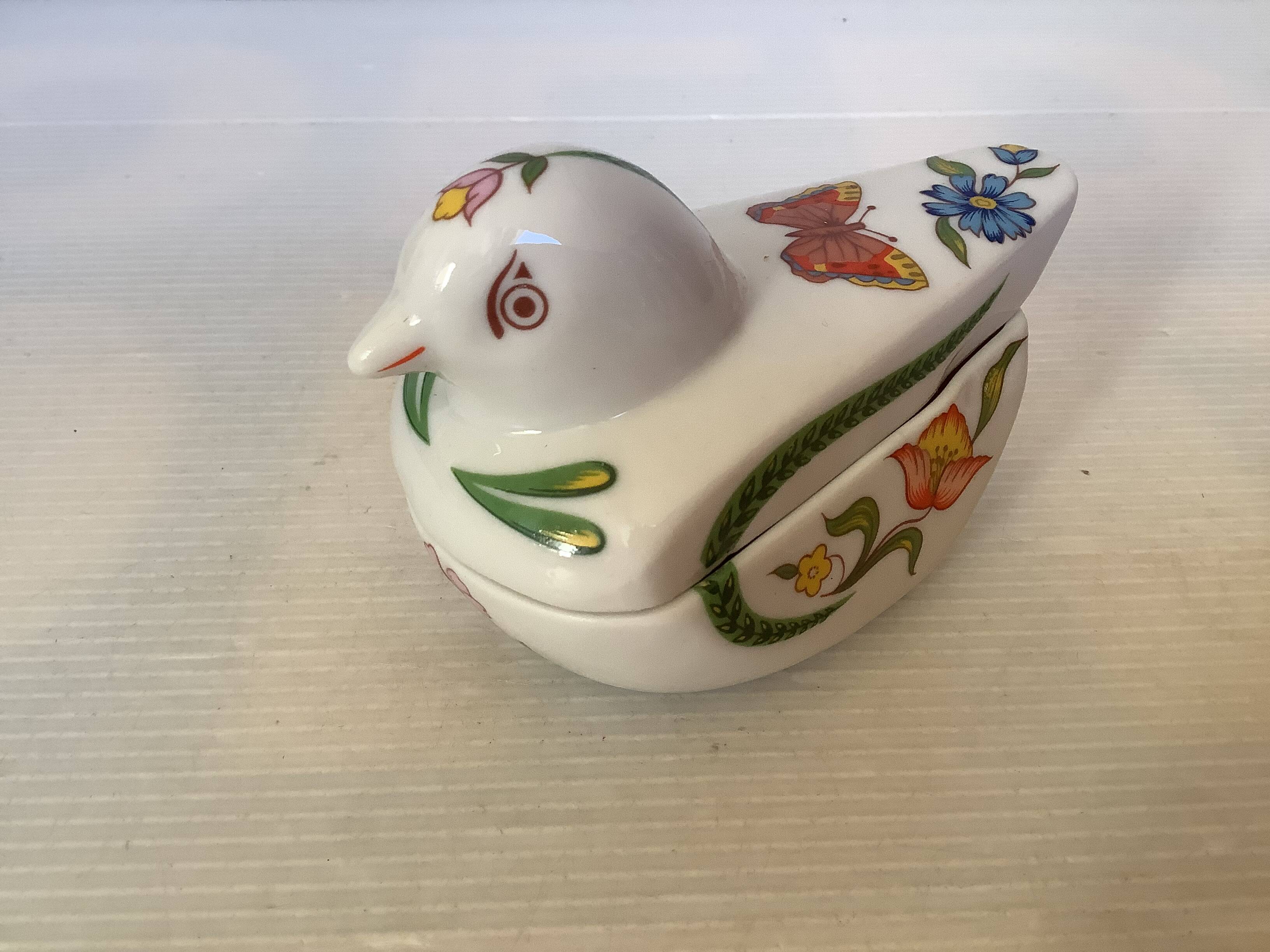 Small bird pocket emptying ring holder butterflies and flowers