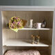 Armoire parisienne étagères