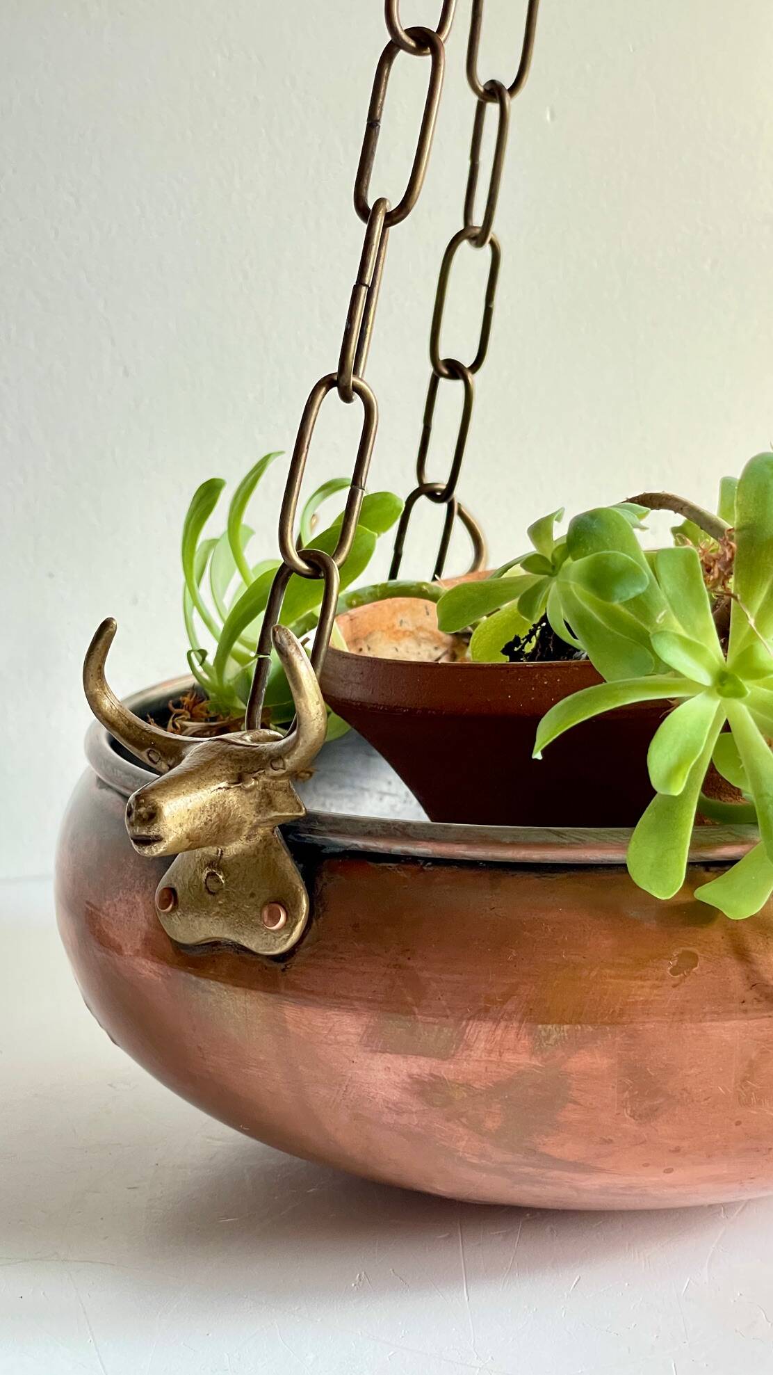 Hanging Vintage Cache-Pot