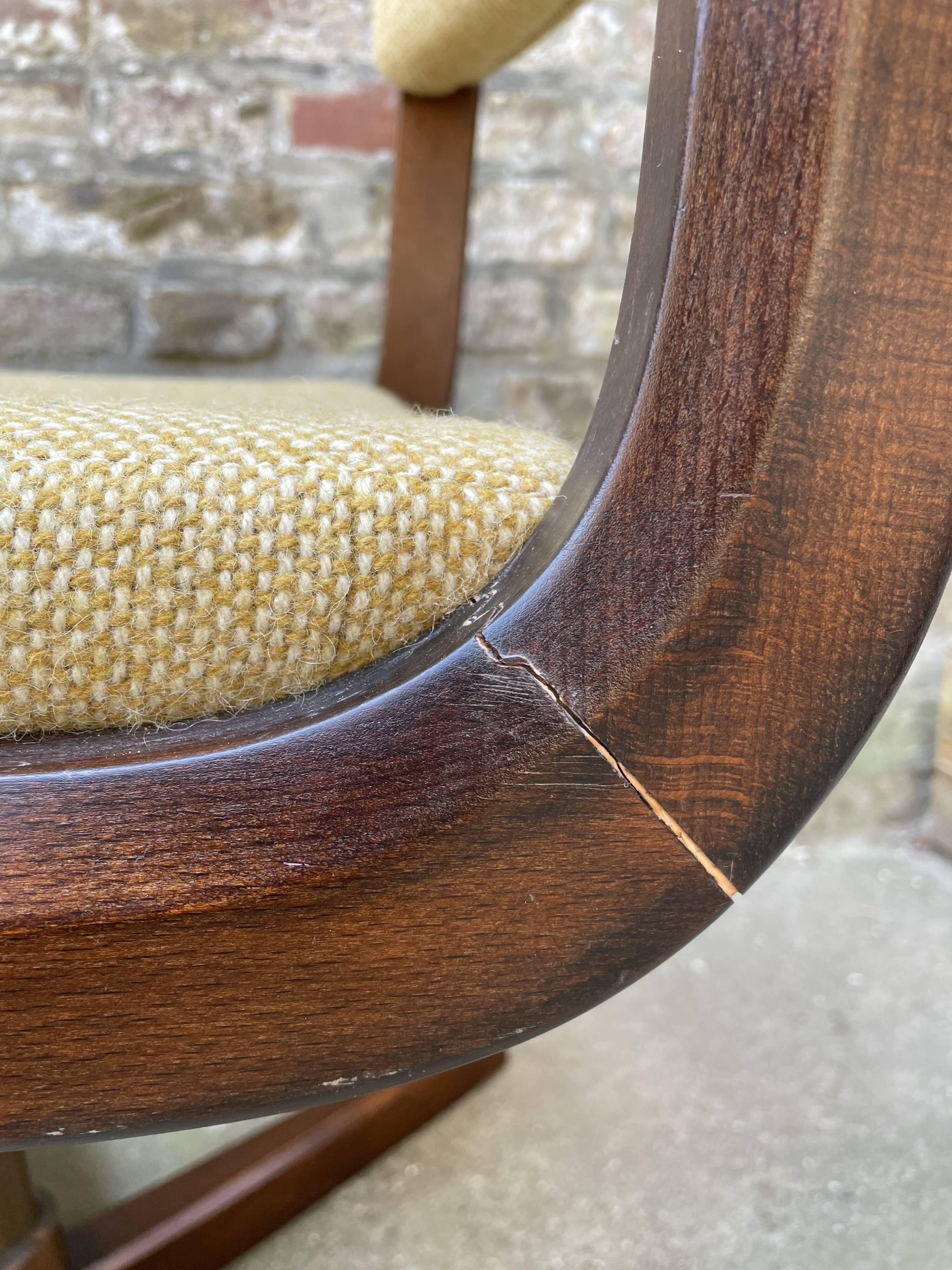 Scandinavian style swivel office chair