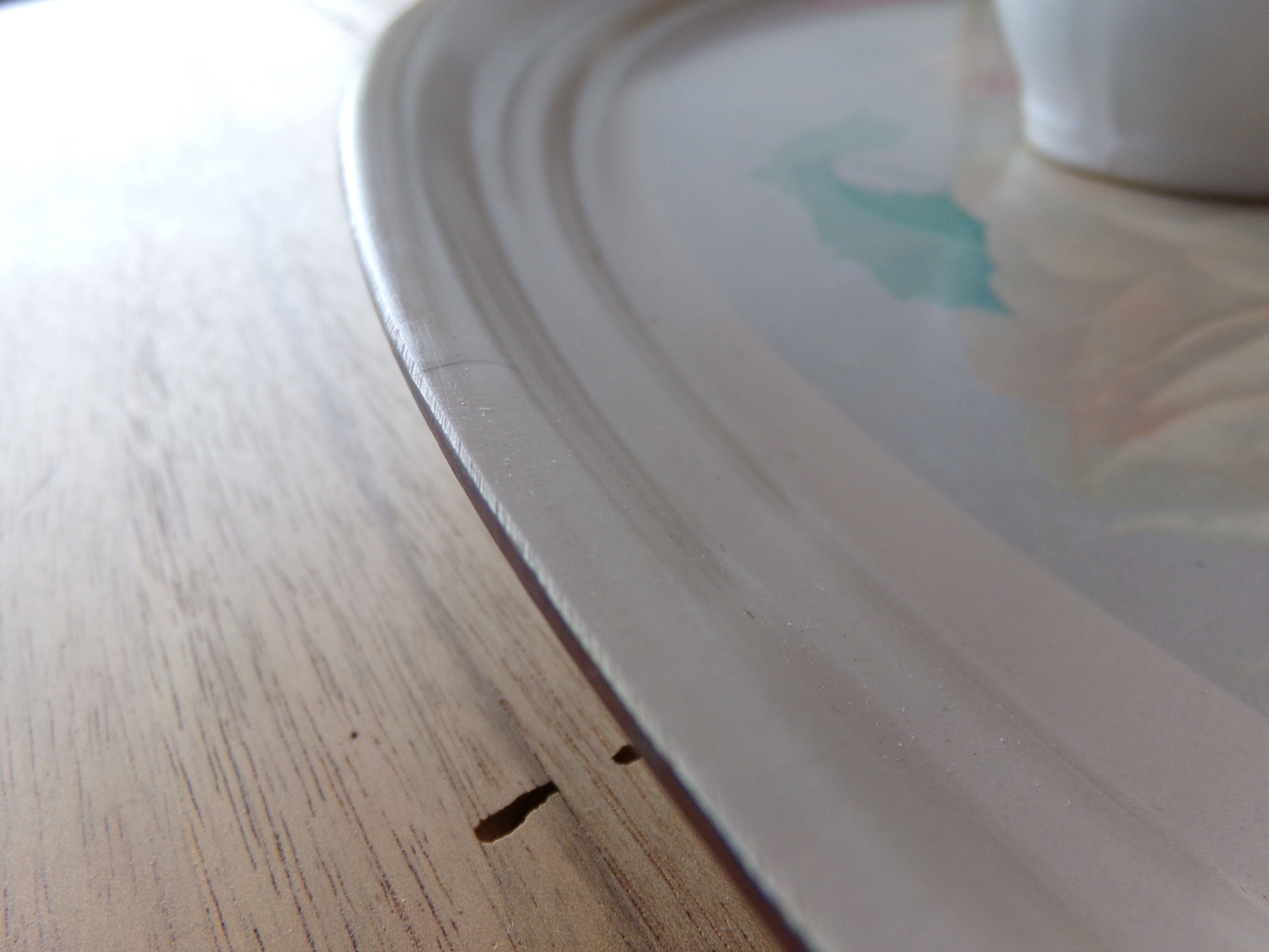 Large old flowered plateau