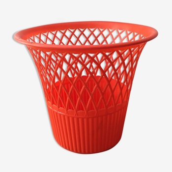 Plastic paper basket