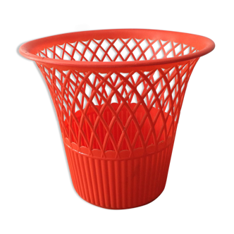 Plastic paper basket