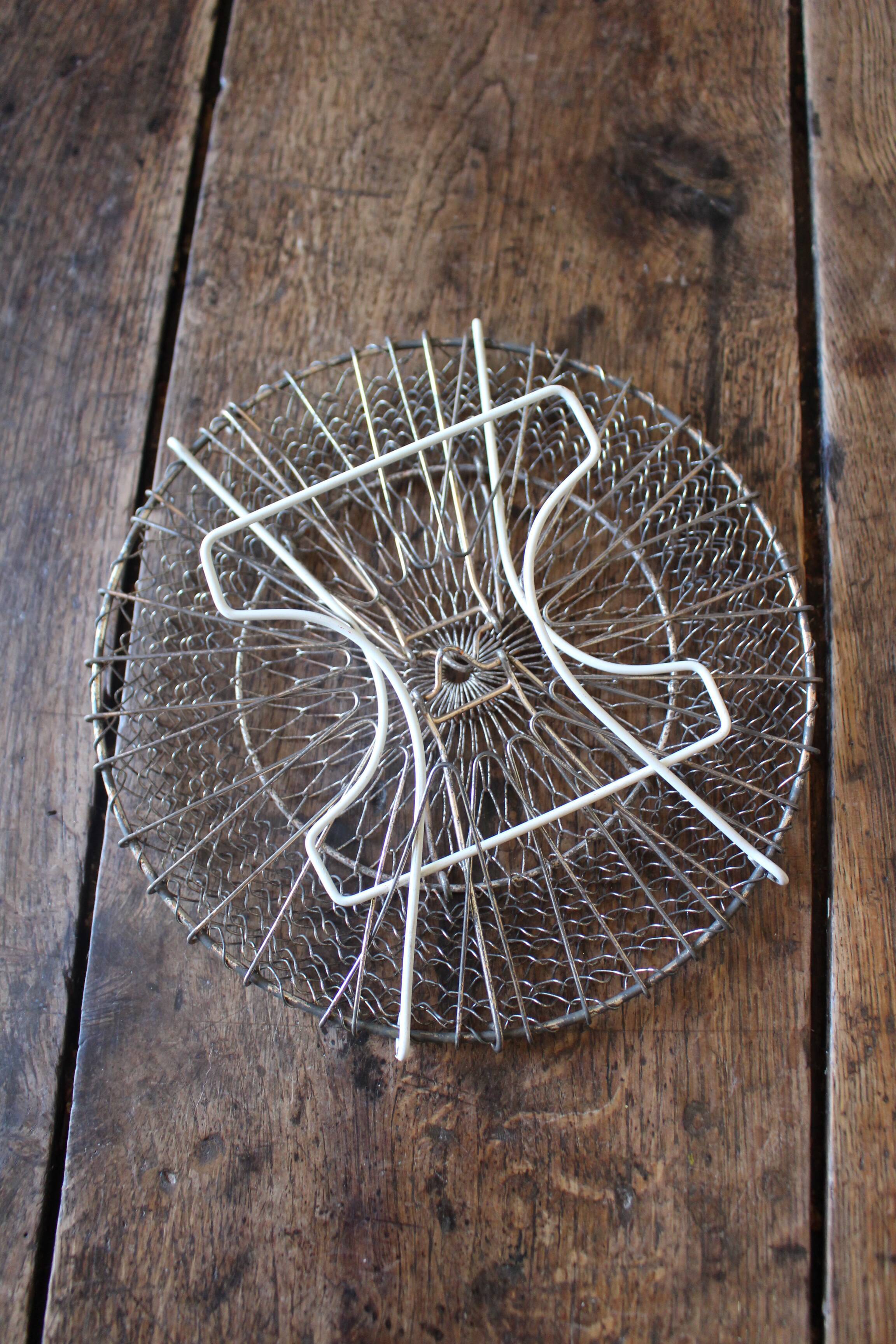 Salad basket foldable star iron thread anses white plastic