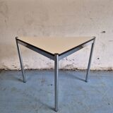 USM triangular table