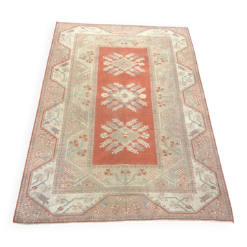 Tapis floral fait main Oushak