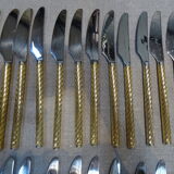 Ménagère en métal argenté et doré 104 couverts