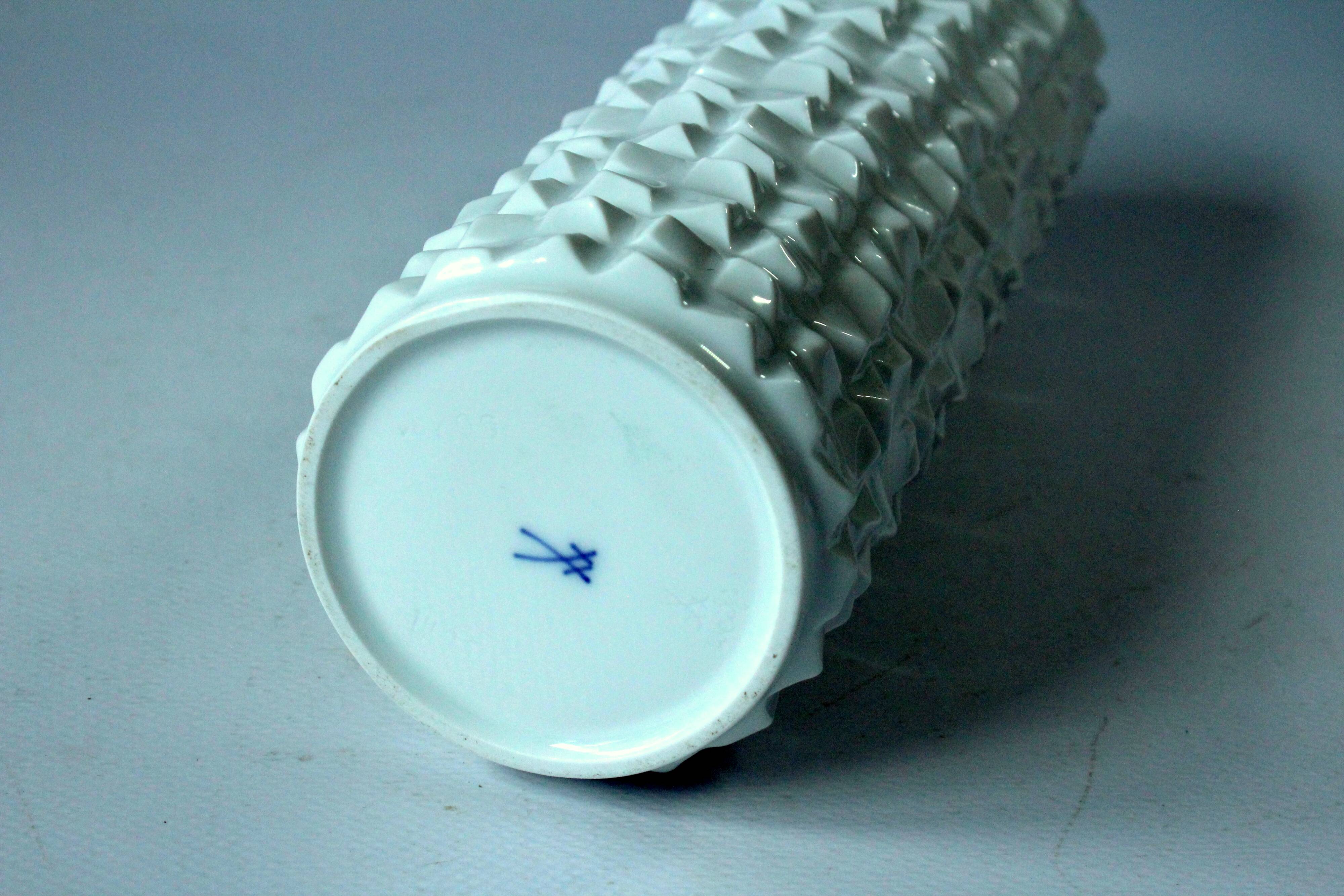 Vase en porcelaine de Meissen fait à la main - conçu par Ludwig Zepner
