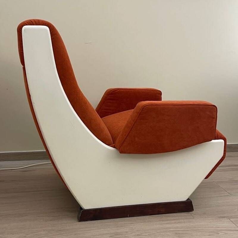 Italian lounge chair from the 1960s - 1970s.