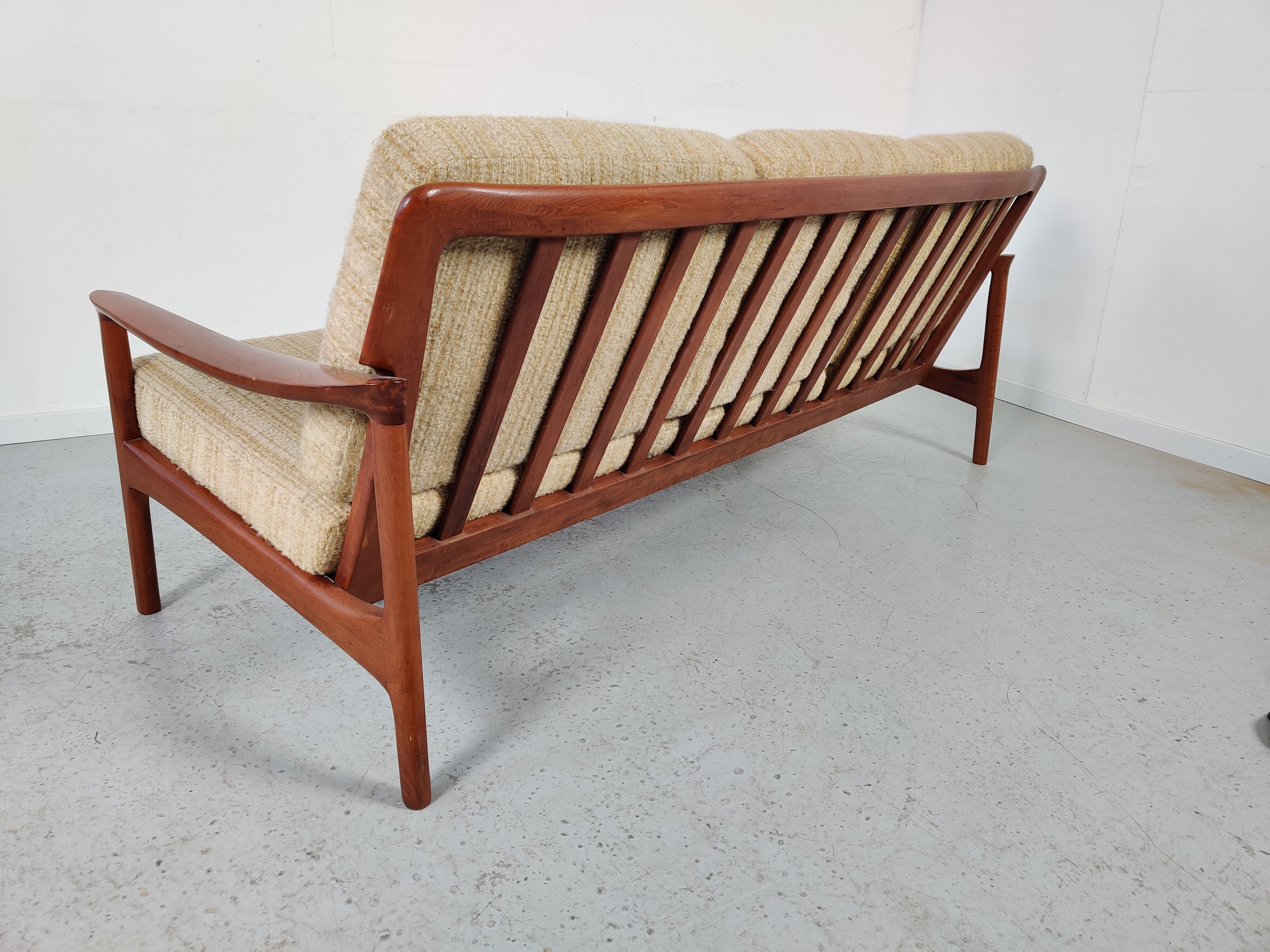 Scandinavian teak sofa, Denmark 60s