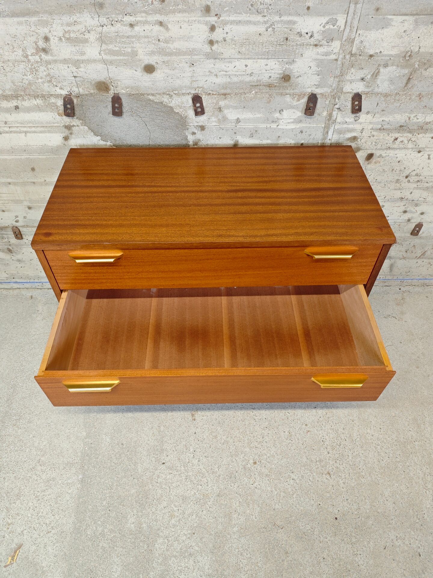 Vintage chest of drawers